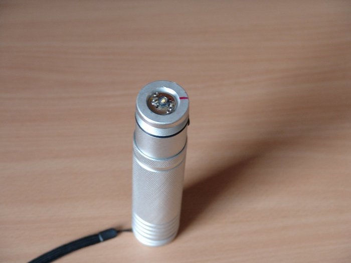 3.jpg (53.71 KiB) 34744 mal betrachtet Taschenlampe ausgeschaltet, Reflektor abgeschraubt
