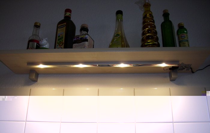 DSCI0248_cut.jpg (478 KiB) 31838 mal betrachtet LED-Leiste von unten