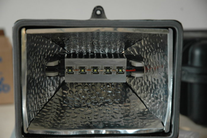 Als wenn das Teil da rein gehören würde ;-)