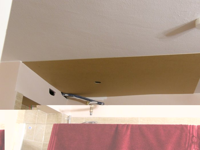 P6080249.jpg (62.53 KiB) 40526 mal betrachtet Die Bohrschablone an der Decke.